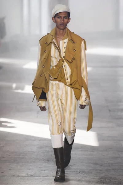 Look 34